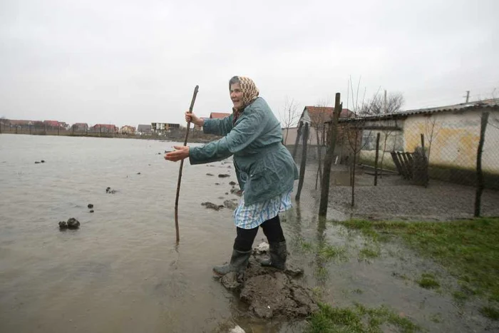 Apele pun în pericol avuţia oamenilor