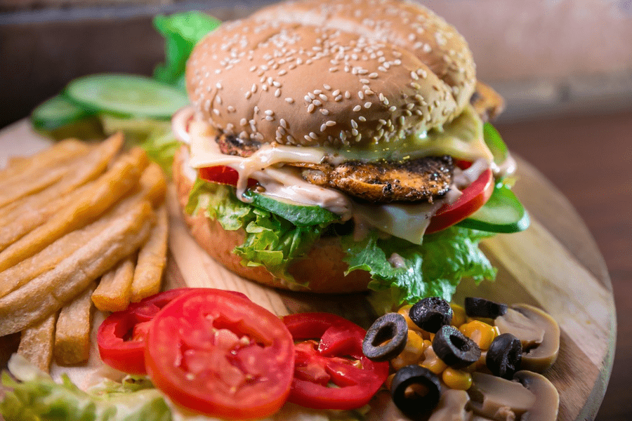 Lanțul de fast-food care a făcut un profit record în România anul trecut