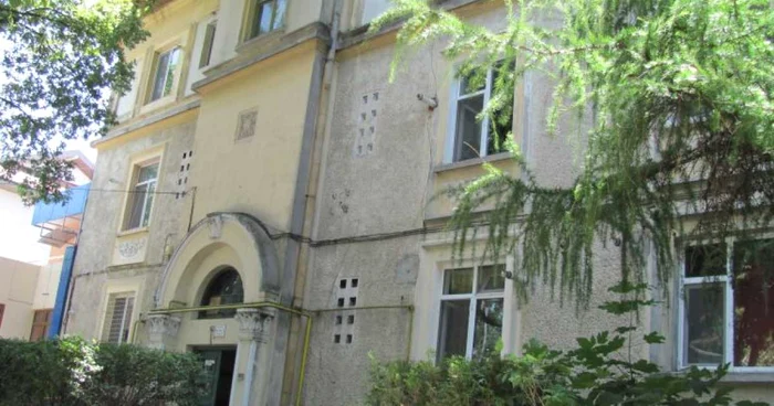 Blocurile Armatei de la Slobozia sunt vechi de peste 60 de ani FOTO: M.S.