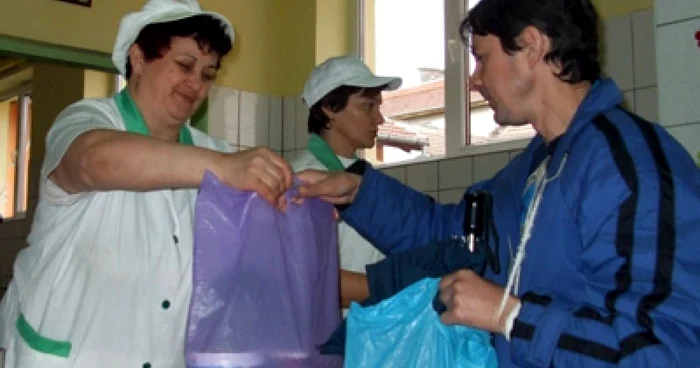 Mărirea cifrei rațiilor alimentare s-a luat în urma solicitărilor venite din partea slătinenilor cu o situație financiară precară