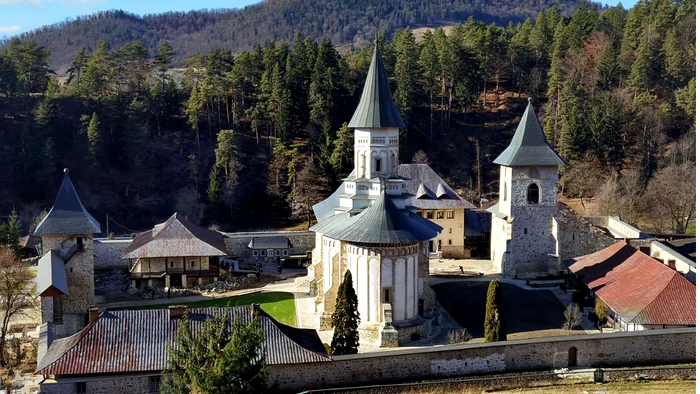 Mănăstirea Bistrița FOTO Cooltneamt.ro