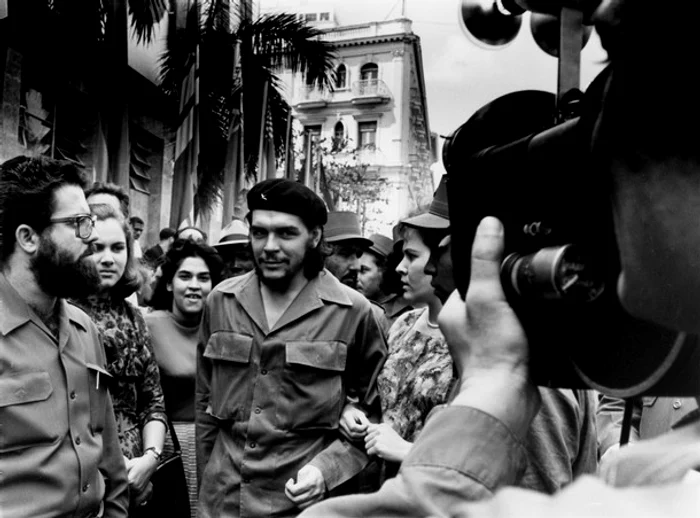 Che Guevara, baie de mulțime FOTO wikipedia