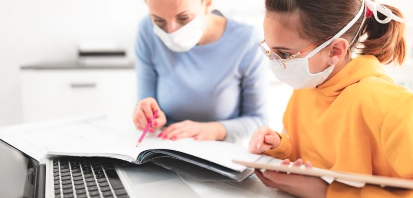 Meditatii profesor elev FOTO Shutterstock