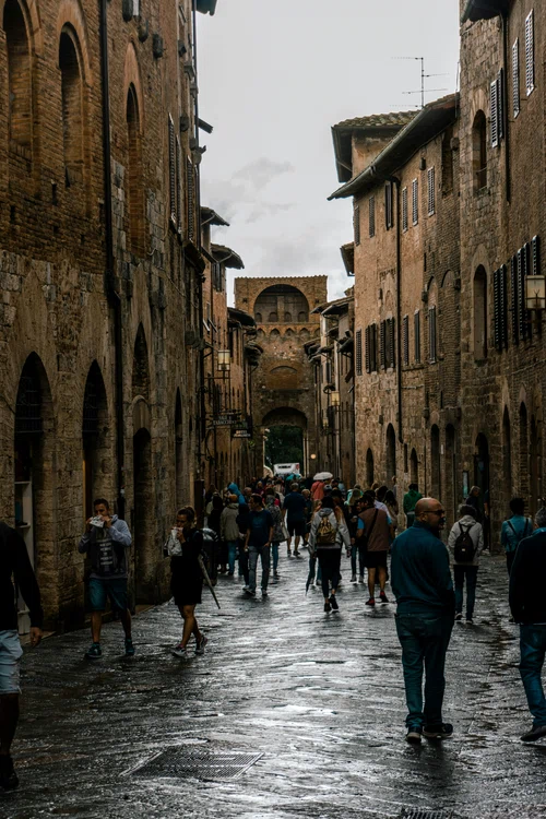 San Gimignano FOTO: Bogdan Nanescu via Unsplash