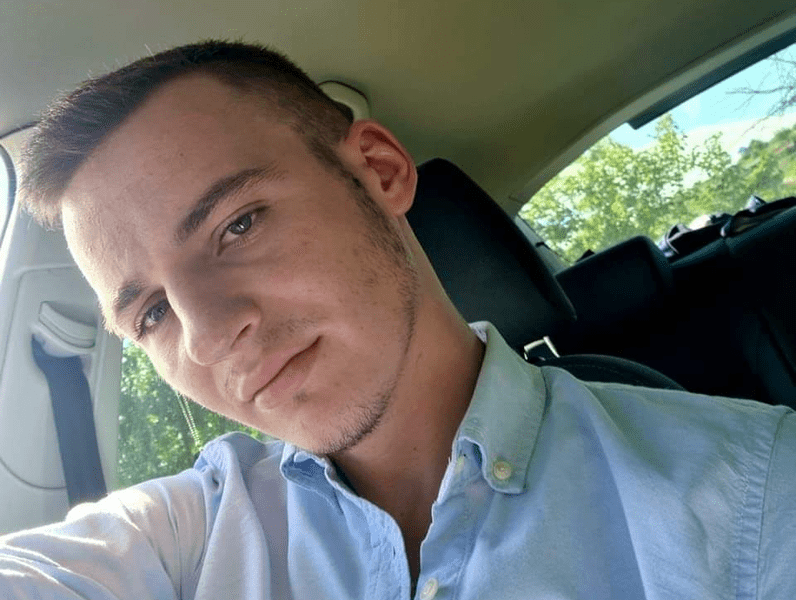 Polițistul de 21 de ani care s-a sinucis din dragoste era înfiat de la vârsta de trei ani