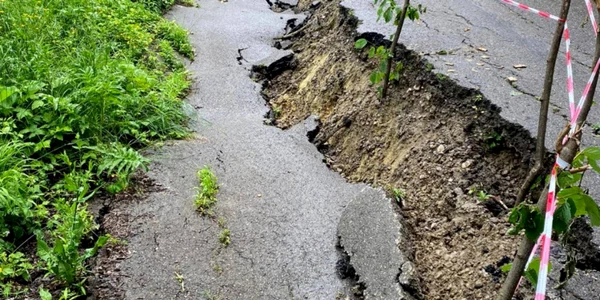 Şoseaua surpată în Prahova FOTO CJ Prahova