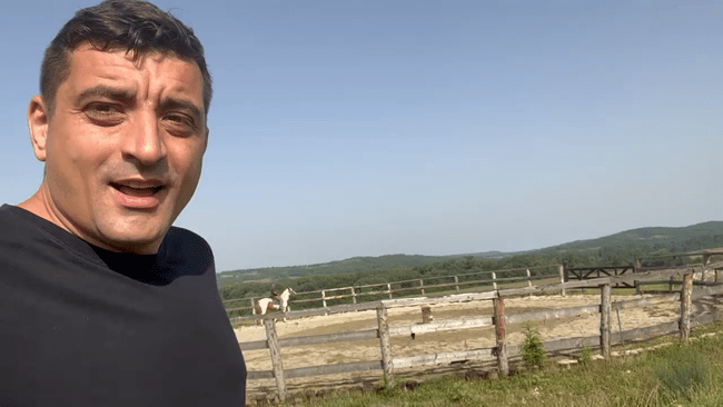 Nunta liderului AUR, cu ateliere de călărit și plimbări cu balonul. Măciuca în loc de Capadoccia VIDEO