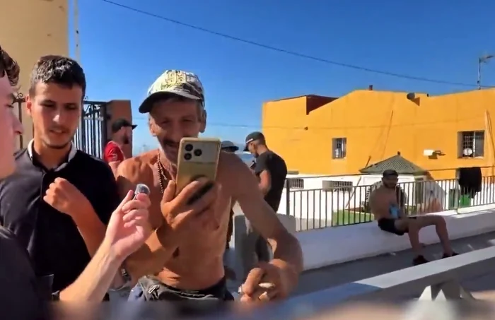 Imigranți marocani susțin că vor să ajungă în România sau în Rusia Foto: captură video Nexta 