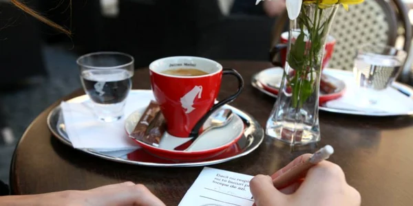 poezie si cafea