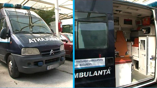 Ambulanță neagră
