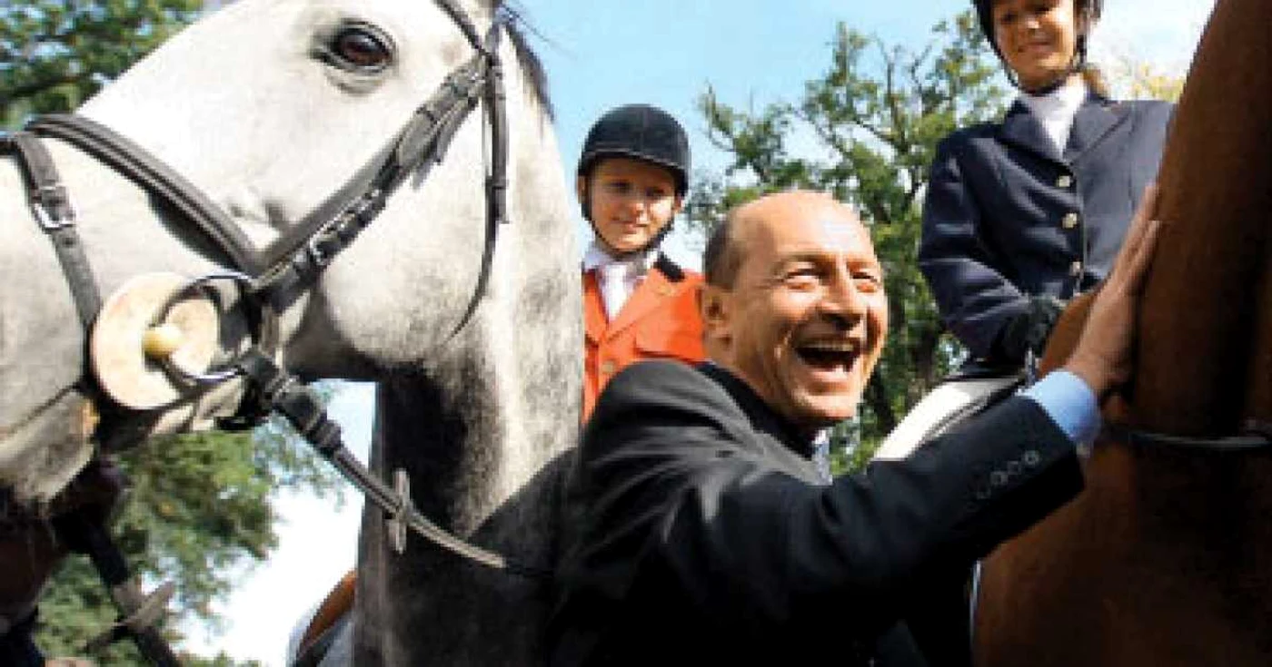 Băsescu, oficial, în cursa pentru Cotroceni