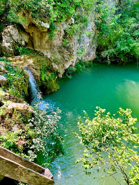 Cascada de la Kaya Bunar FOTO autocarul bucuriei