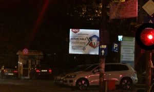 Ştefan Bănică jr  surprins chiar când trece pe culoarea roşie a semaforului jpeg