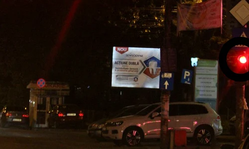 Ştefan Bănică jr  surprins chiar când trece pe culoarea roşie a semaforului jpeg