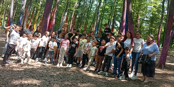 excursie elevi sc gimn milcov deal olt cu finantare PNRAS    foto site scoalagimnazialamilcovdeal1 jpg