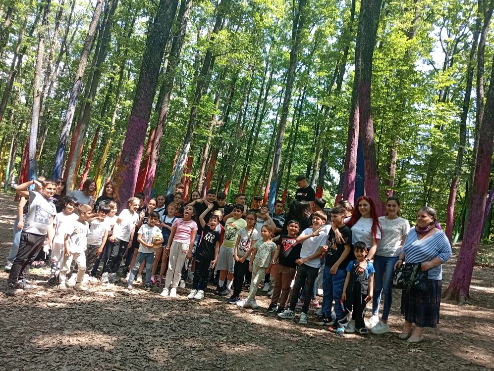 Elevii din Milcov întreabă de viitoarea excursie FOTO: site Școala Gimnazială Milcov Deal