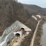 Tunelurile de pe calea ferată Arad Simeria  Foto Daniel Guță ADEVĂRUL (14) JPG