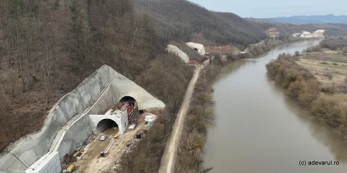 Tunelurile de pe calea ferată Arad Simeria  Foto Daniel Guță ADEVĂRUL (14) JPG