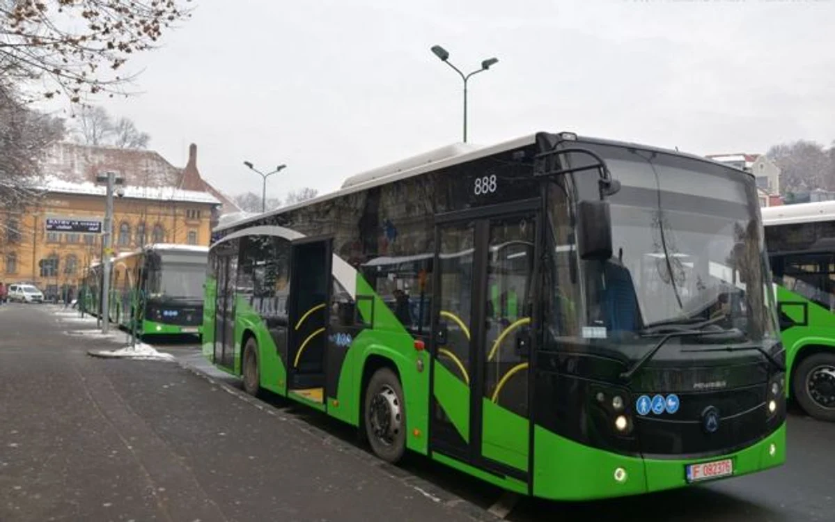 Braşovul plăteşte 114 milioane de lei pentru 105 autobuze Karsan. FOTO: Facebook / Primăria Braşov