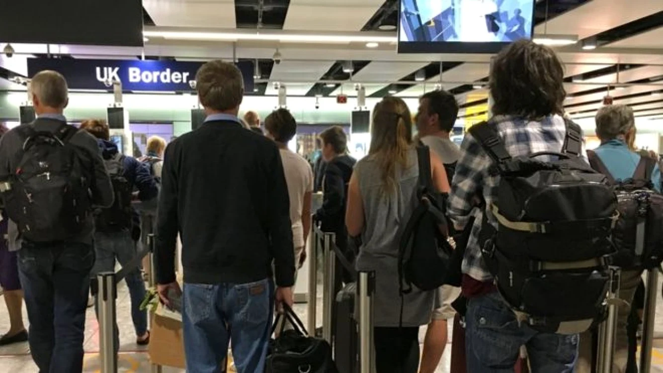 romani aeroport londra
