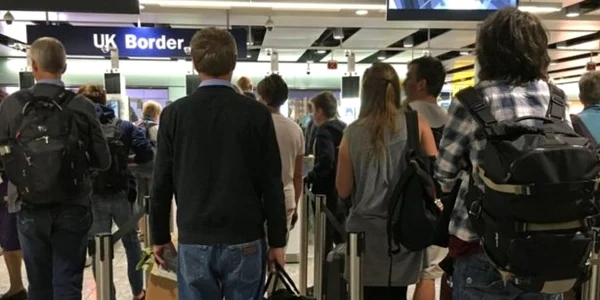 romani aeroport londra