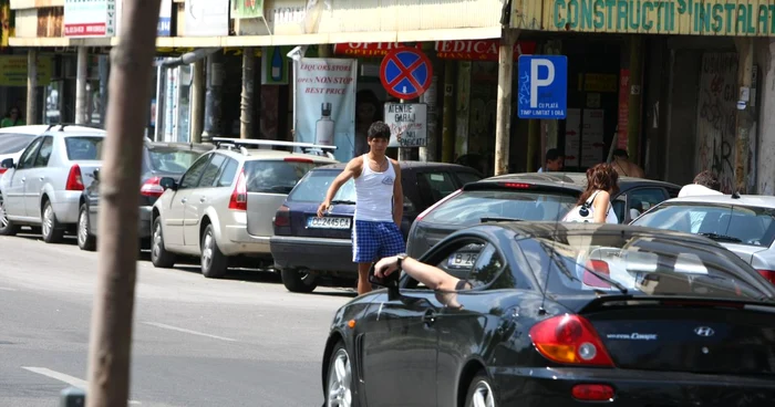 Cei mai mulţi dintre parcagii nu îşi plătesc amenzile primite FOTO Arhivă Adevărul