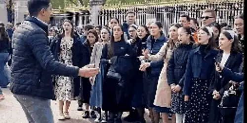 penticostali romani la buckingham gif