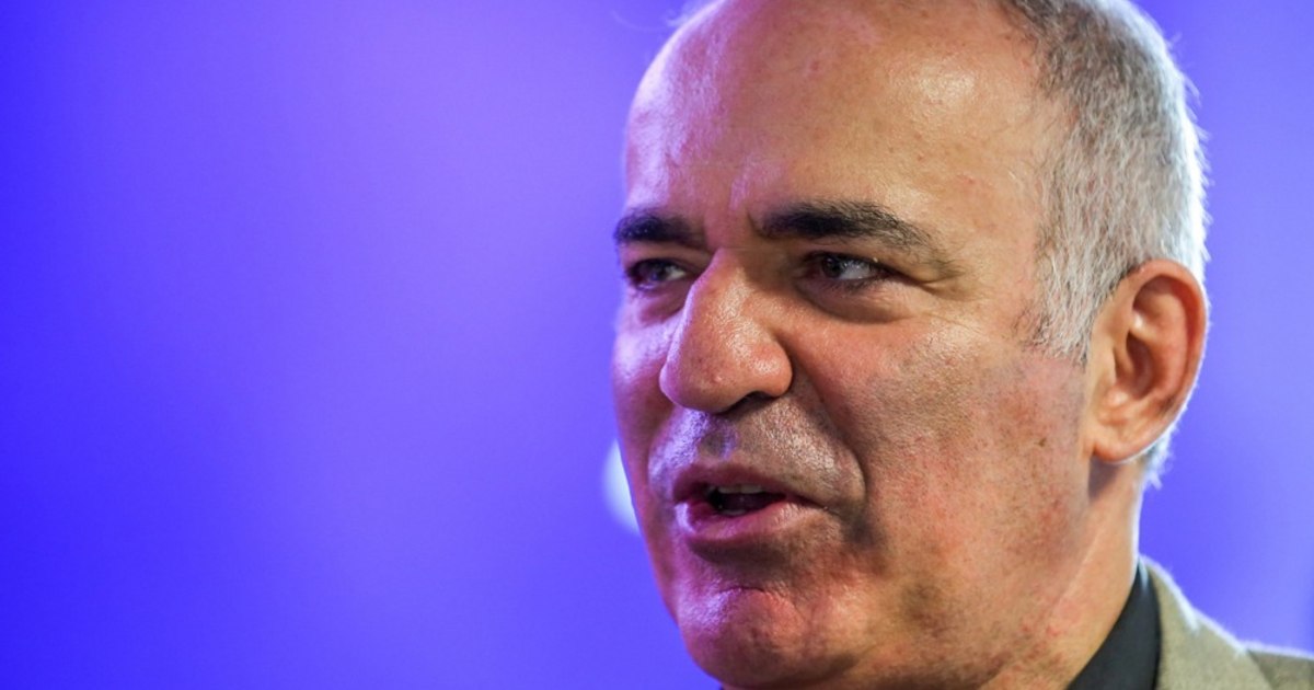 Critica lui Garry Kasparov la adresa lui Nicușor Dan