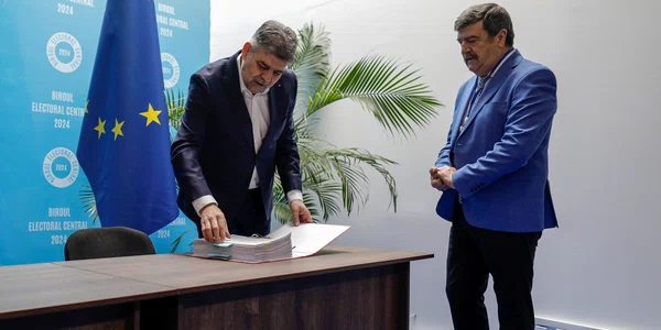 Liderii PSD si PNL depun semnaturile pentru alegerile europarlamentare la sediul BEC, in Bucuresti, 5 aprilie 2024  Foto Inquam Photos  Octav Ganea (8) jpg