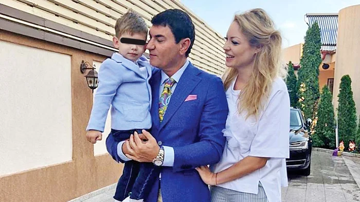 Cristi, alături de Valentina Pelinel și de fiul lor, Milan 