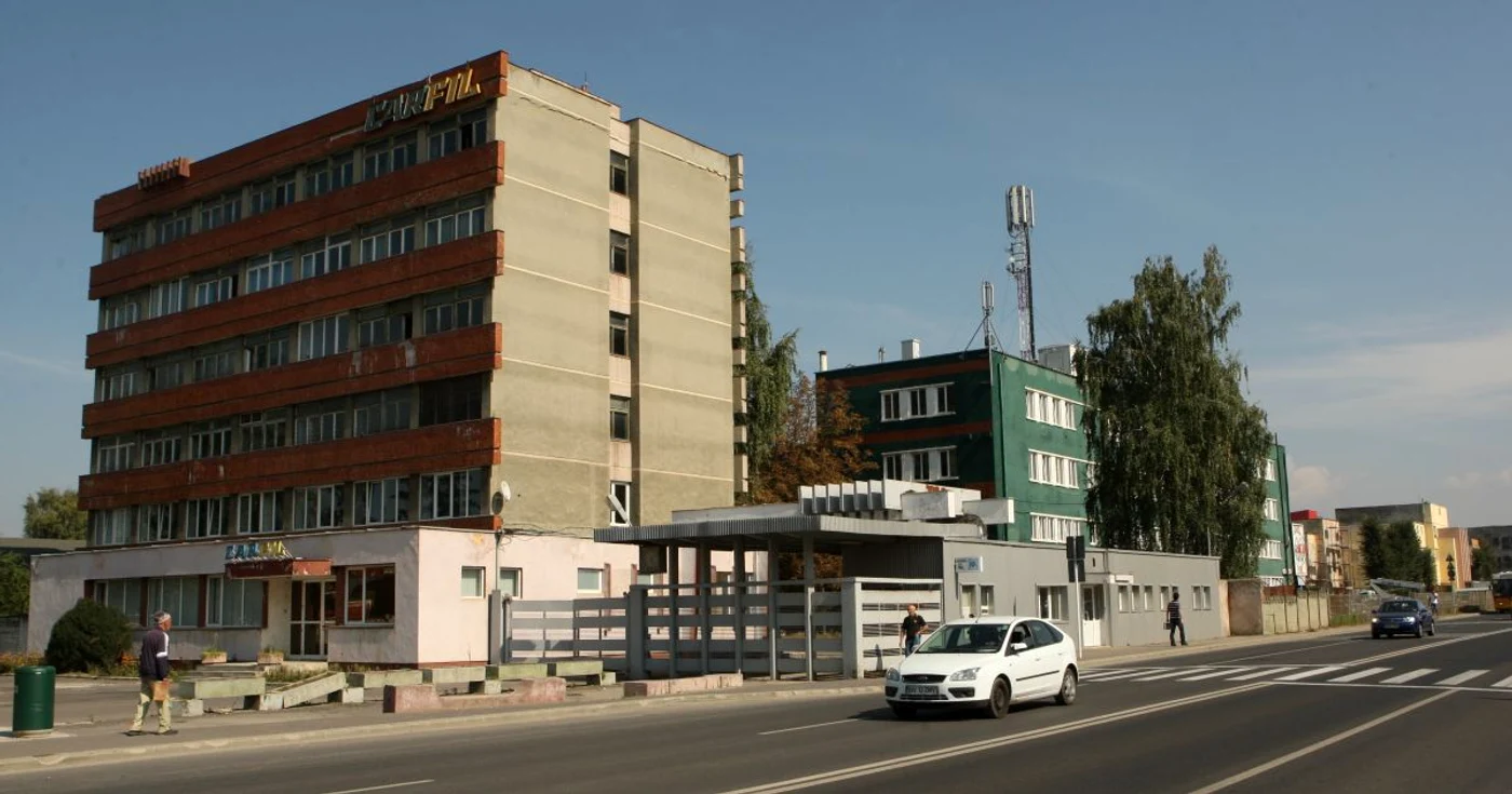 Clădirile de la Carfil, unde acum activează 41 de firme, au fost evaluate la suma de 2,2 milioane de lei. Foto: Stelian Grăjdan