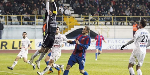Kapetanos (nr. 9) a fost unul dintre cei mai importanţi jucători ai Stelei