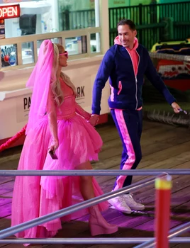 4 paris hilton profimedia 0642961783 jpg jpeg