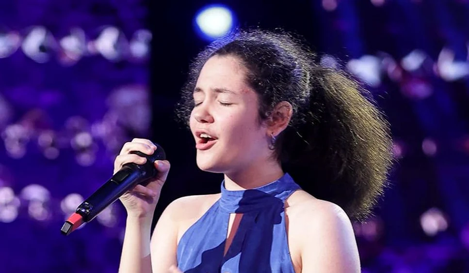 Carina Veghiu cântă la „Românii au talent“