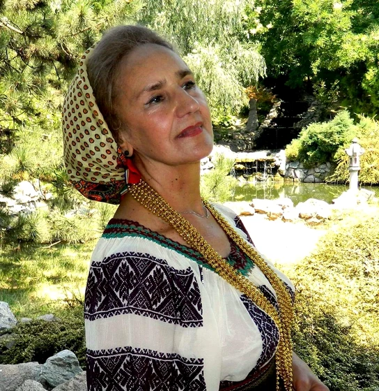 Sofia Vicoveanca este o mare amatoare de călătorii, chiar şi la 80 de ani