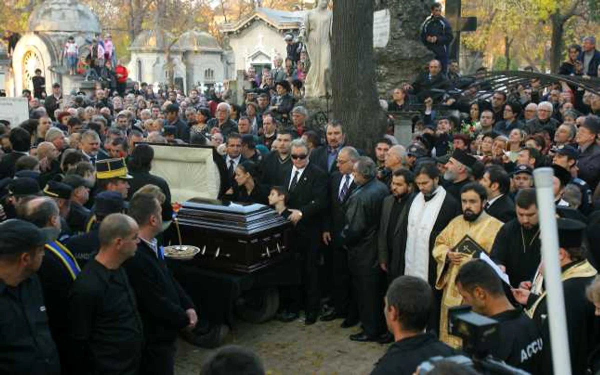 Înmormântare Adrian Păunescu