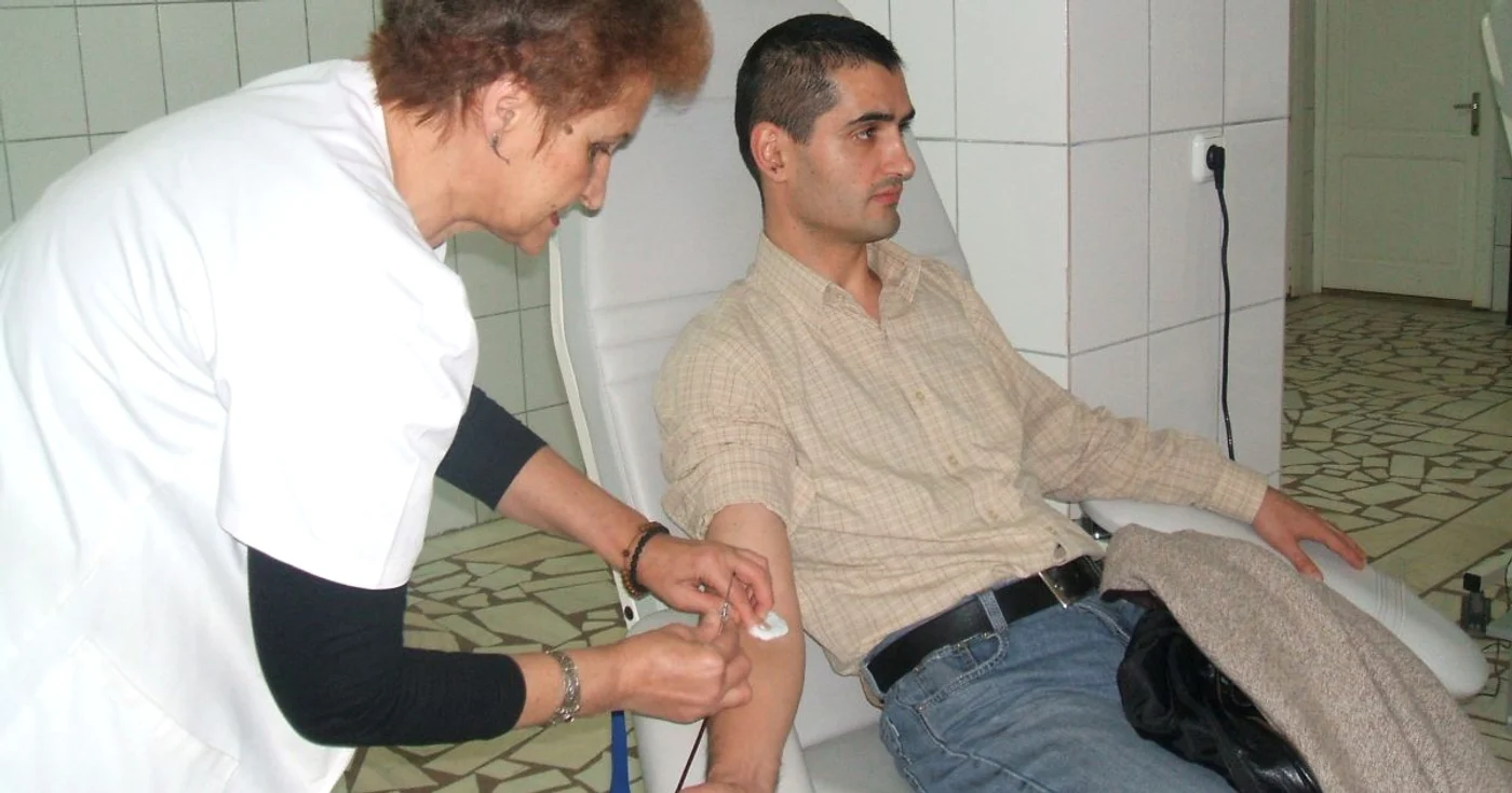 Donator la Centrul de Transfuzii Vrancea. Foto: Laurenţiu Muscalu