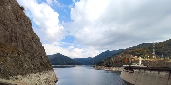 Lacul Vidraru  Foto Pixabay (3) jpg