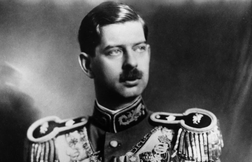 6 septembrie, ziua în care Carol al II-lea a cedat tronul fiului său Mihai, sub presiunea lui Antonescu