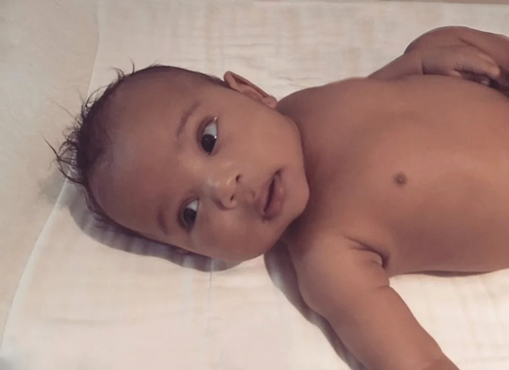 Micuțul Saint West seamănă foarte bine cu părinții lui