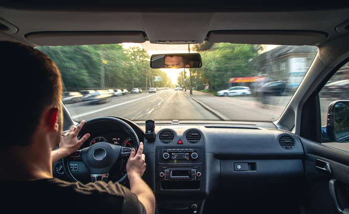 Un șofer din Cluj Napoca a fost amendat cu 12.000 de lei / Foto: Freepik