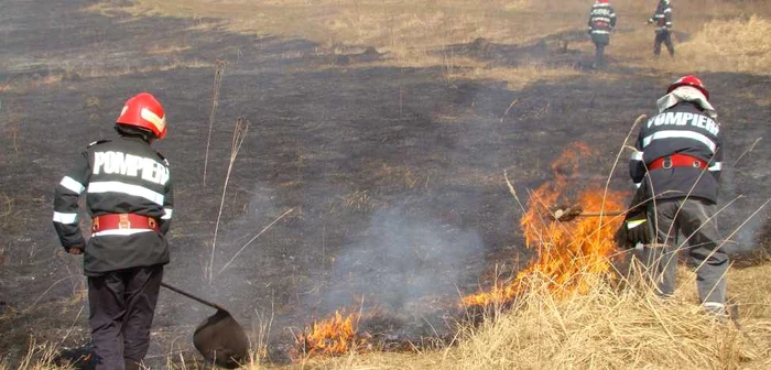 Incendii la vegetaţie uscată 