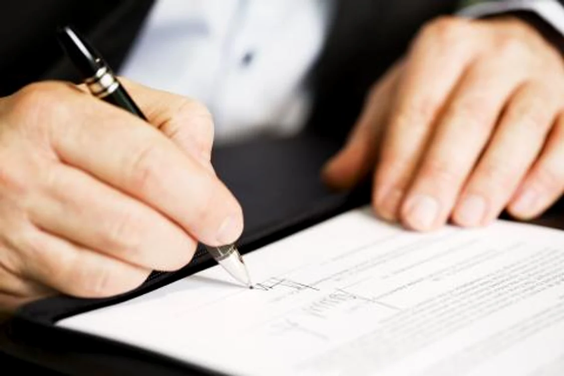 
    Horoscop zilnic 19 iunie: Balanţele muncesc pentru contracte noi  