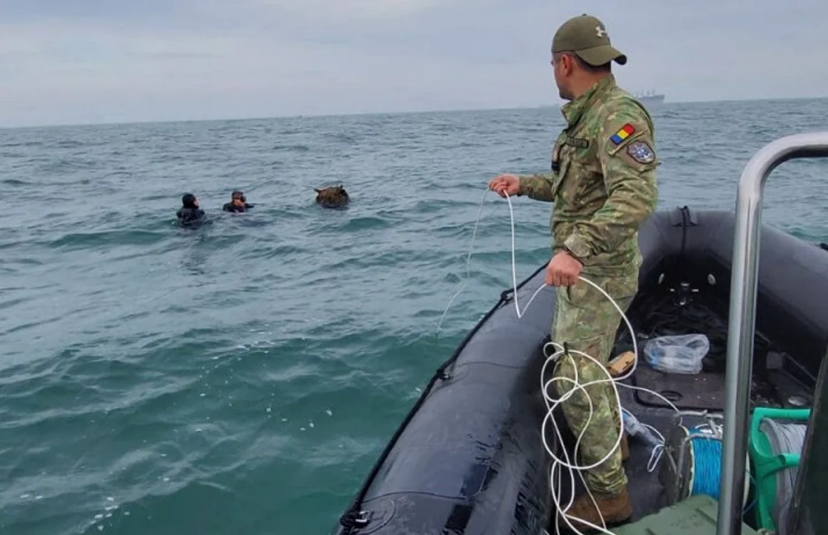 Mina marină va fi neutralizată de o echipă a Forțelor Navale Române FOTO arhivă Adevărul