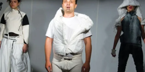 Violenţa high-tech  a teatrului