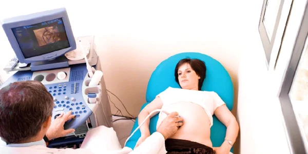 Înainte de a fi vaccinate, gravidele trebuie să primească avizul medicului ginecolog
