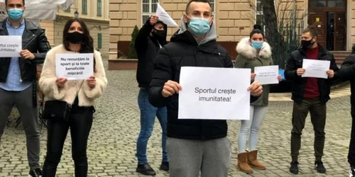 Protest pentru redeschiderea sălilor de sport
