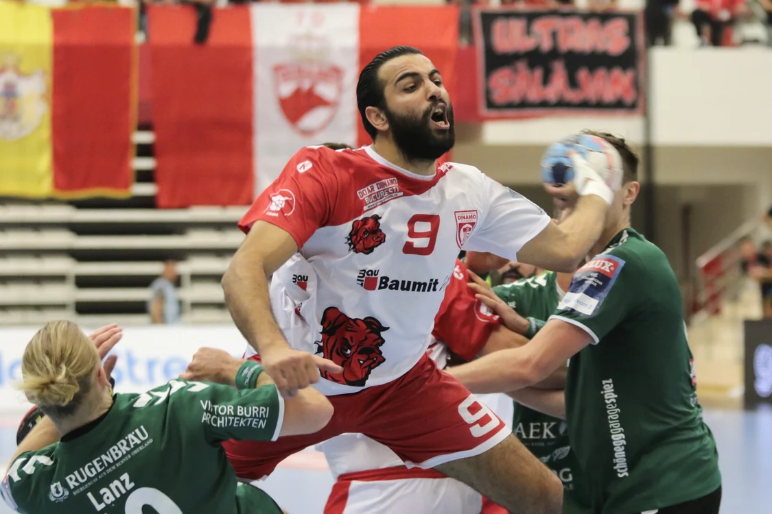 Amine Bannour aruncă la poartă în meciul tur cu Wacker ThunFoto: sportpictures.eu