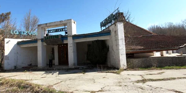 Restaurantul "La Izvor“ arată ca o ruină