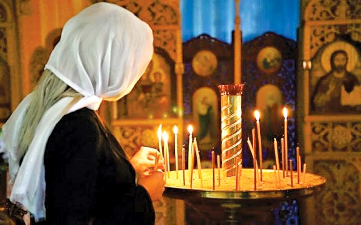 Dezlegarea la alimentele de dulce se face numai după Sfânta Liturghie de Crăciun